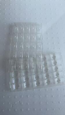 25 صواني ماكرون بلاستيكية مع PET صالح للأكل بسماكة 0.55 مم وتصميم قابل لإعادة الاستخدام لتغليف الماكرون